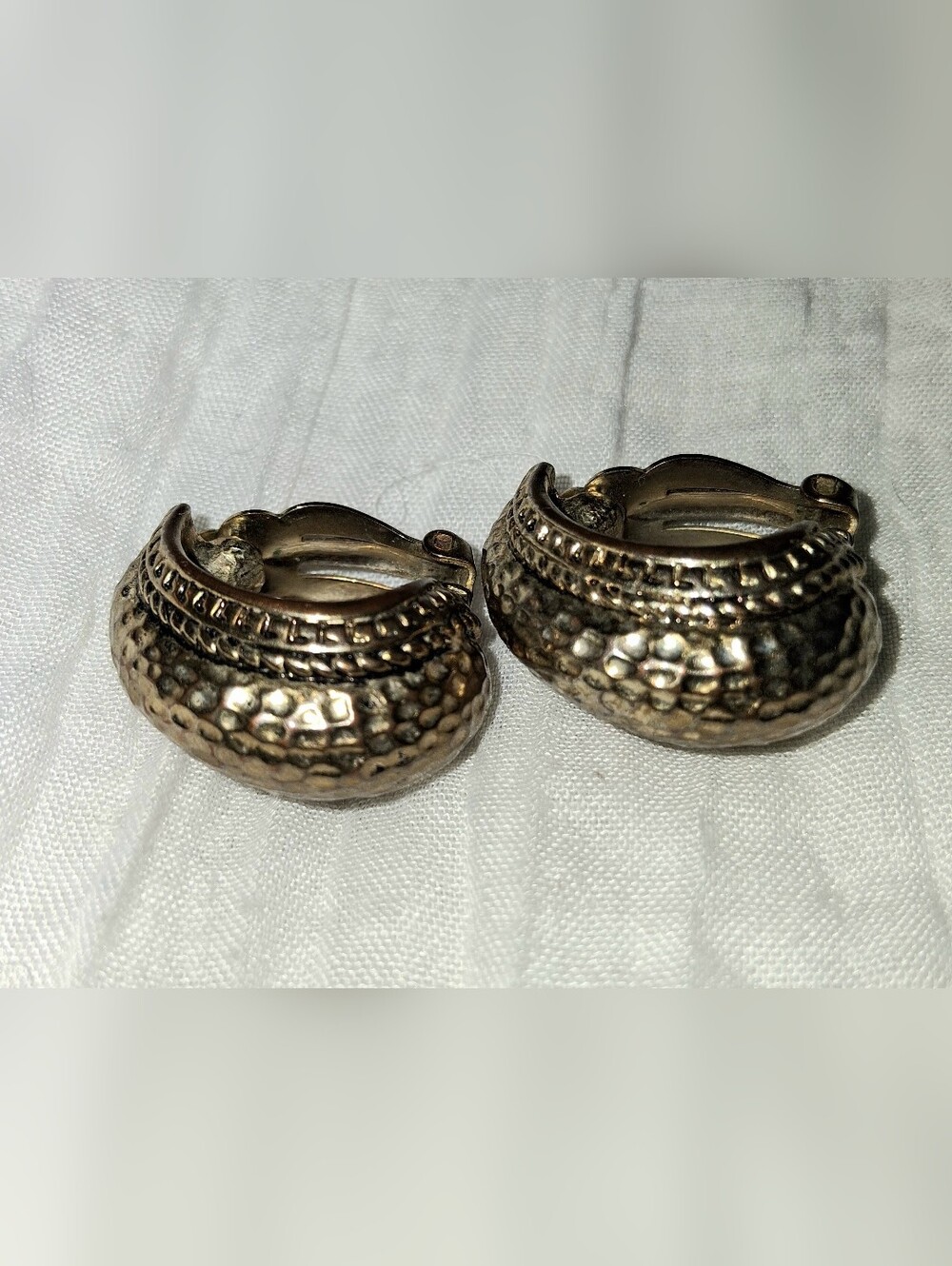 Oscar de la Renta Gold-Tone Hammered Hoop Clip-On Earrings